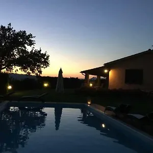  Alloggio per agriturismo Le Siepi Italia